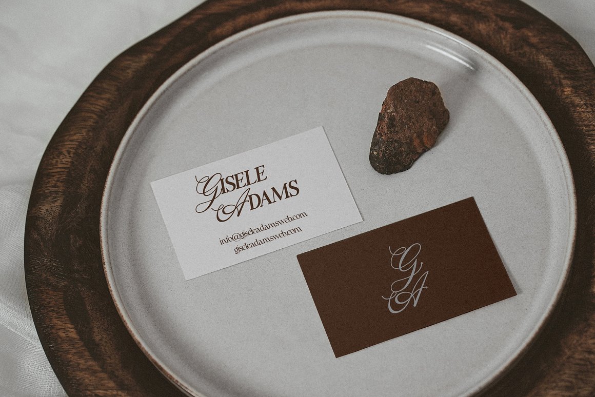 怀旧海报画册Logo标题衬线英文字体 Silver Garden Nostalgic Duo Font 设计素材 第11张-素材湾丨精选海外优质设计素材资源 怀旧海报画册Logo标题衬线英文字体 Silver Garden Nostalgic Duo Font 设计素材 sucaiwan.com