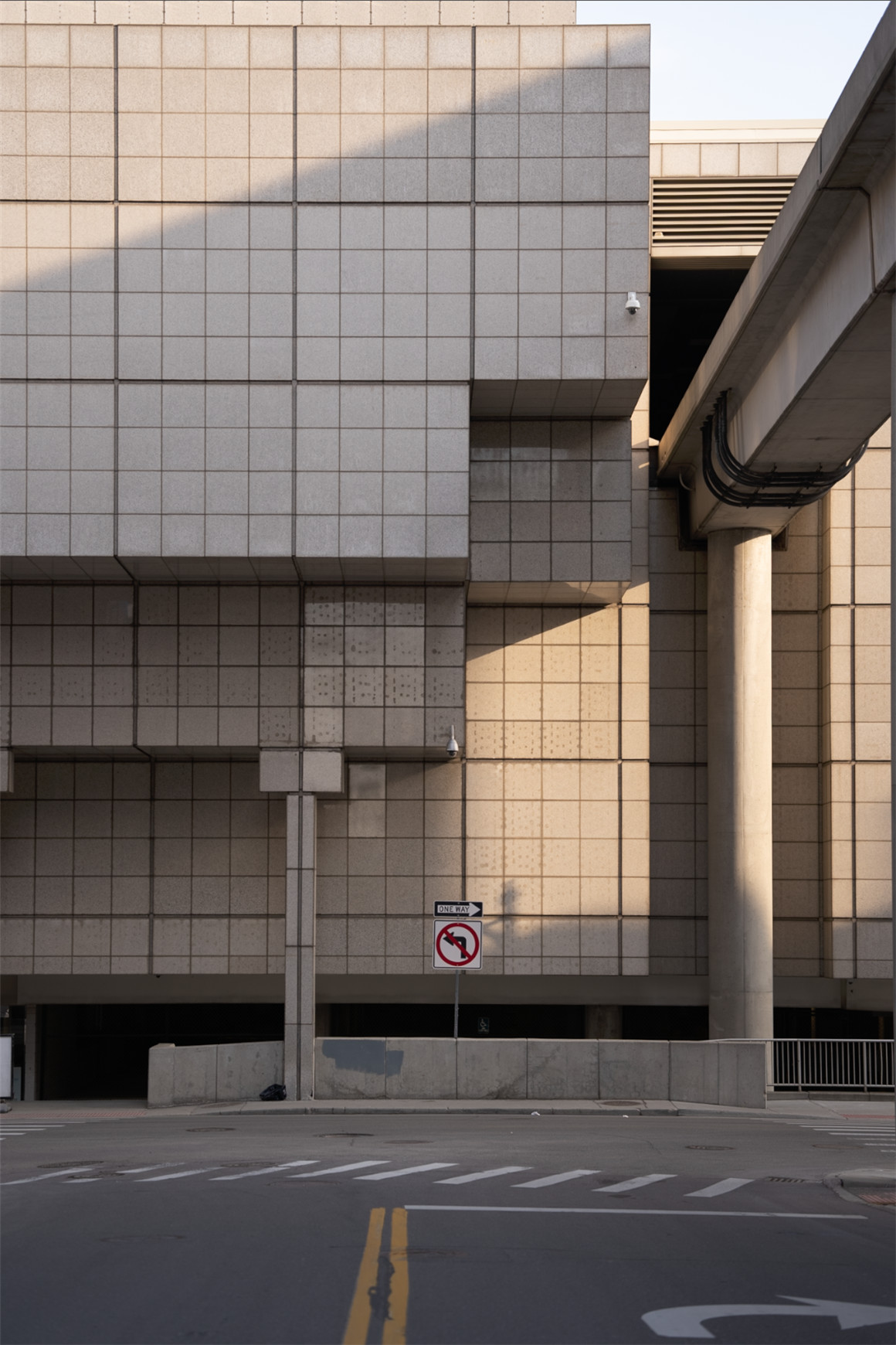 Gxace 20个情绪风格暗调墨蓝色调旅拍人文摄影LR调色预设  Gxace 20个情绪风格暗调墨蓝色调旅拍人文摄影LR调色预设