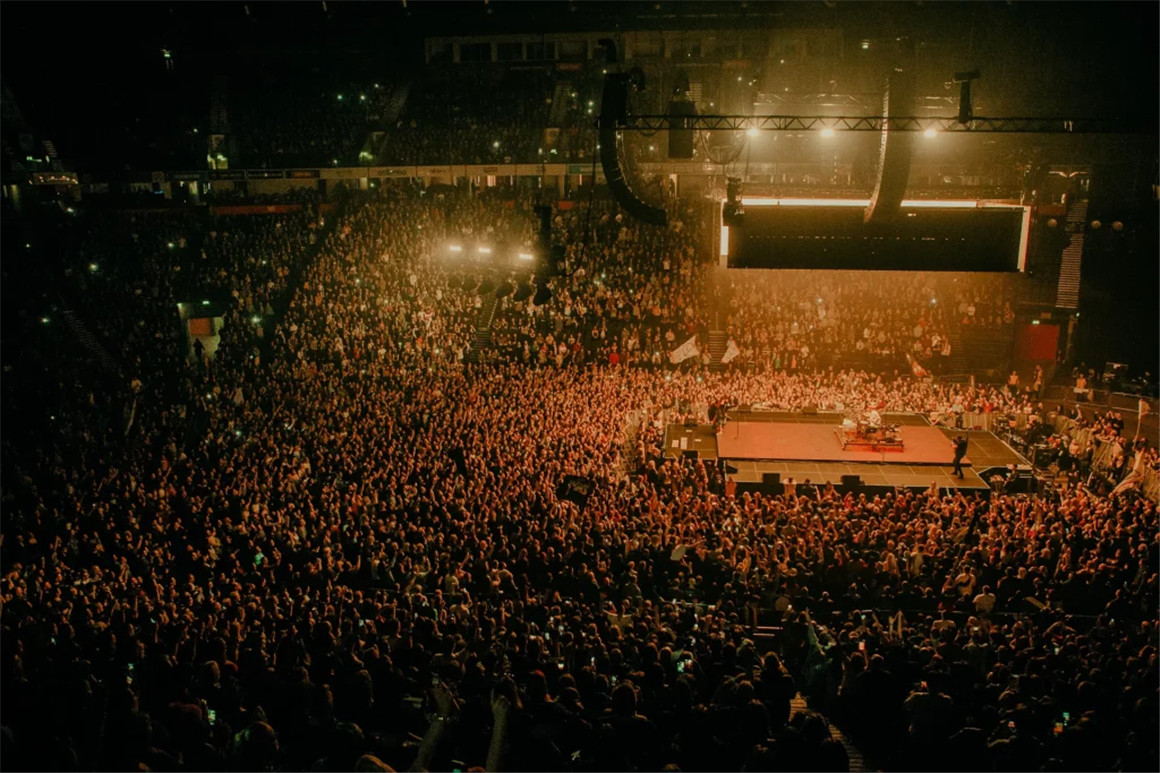 Matty Vogel 6种音乐演唱会夜店体育馆照片LR调色预设包 Classic Concert Presets vol. 01 . 第4张-素材湾丨精选海外优质设计素材资源 Matty Vogel 6种音乐演唱会夜店体育馆照片LR调色预设包 Classic Concert Presets vol. 01 . sucaiwan.com