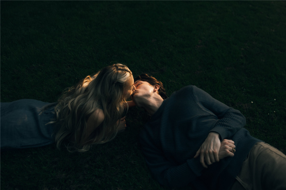 复古情绪氛围感人物永恒婚纱旅拍写真摄影LR调色预设 G-Presets - Summer Grace Presets . 第2张-素材湾丨精选海外优质设计素材资源 复古情绪氛围感人物永恒婚纱旅拍写真摄影LR调色预设 G-Presets - Summer Grace Presets . sucaiwan.com