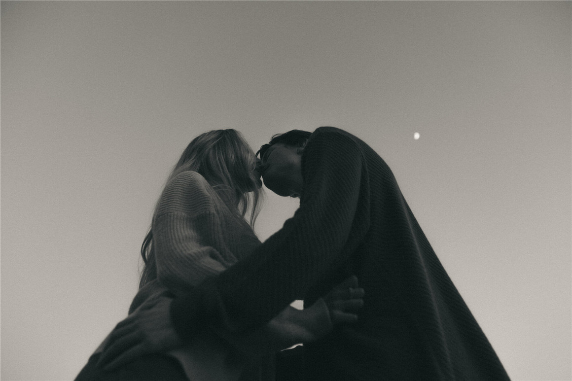 复古情绪氛围感人物永恒婚纱旅拍写真摄影LR调色预设 G-Presets - Summer Grace Presets . 第7张-素材湾丨精选海外优质设计素材资源 复古情绪氛围感人物永恒婚纱旅拍写真摄影LR调色预设 G-Presets - Summer Grace Presets . sucaiwan.com