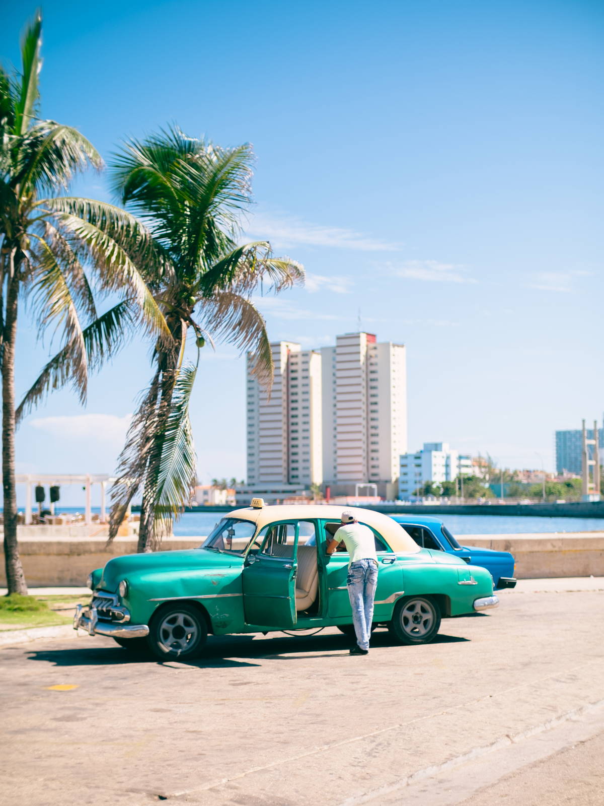 柯达Ektar胶片半画幅阳光海滩街头摄影LR调色预设 REFINED - Ektar Presets . sucaiwan.com