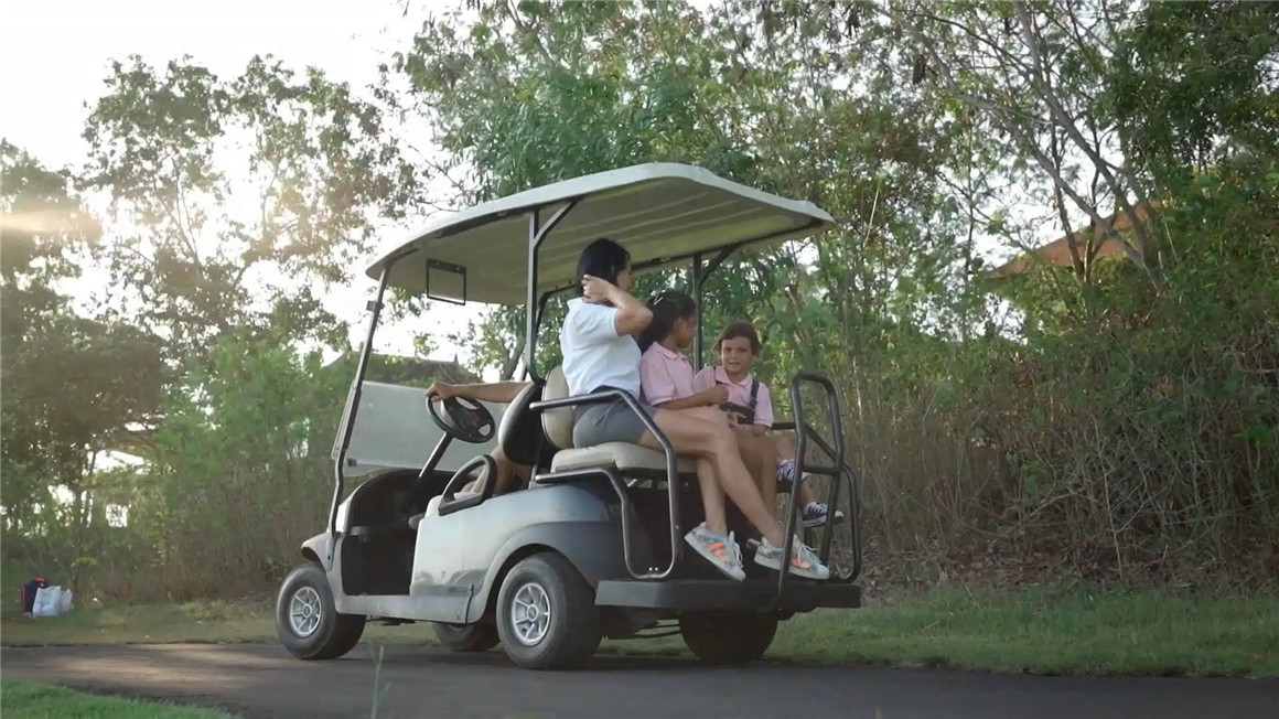 复古温暖情绪风格胶片模拟颜色分级LUT调色预设 film emulation lut . 第2张-素材湾丨精选海外优质设计素材资源 复古温暖情绪风格胶片模拟颜色分级LUT调色预设 film emulation lut . sucaiwan.com