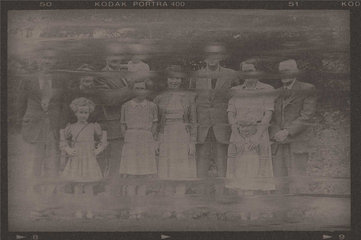 Divided 复古模拟迷失衰减失真置换纹理效果PSD模板 Decay Vintage Photo Effect . 第5张-素材湾丨精选海外优质设计素材资源 Divided 复古模拟迷失衰减失真置换纹理效果PSD模板 Decay Vintage Photo Effect . sucaiwan.com