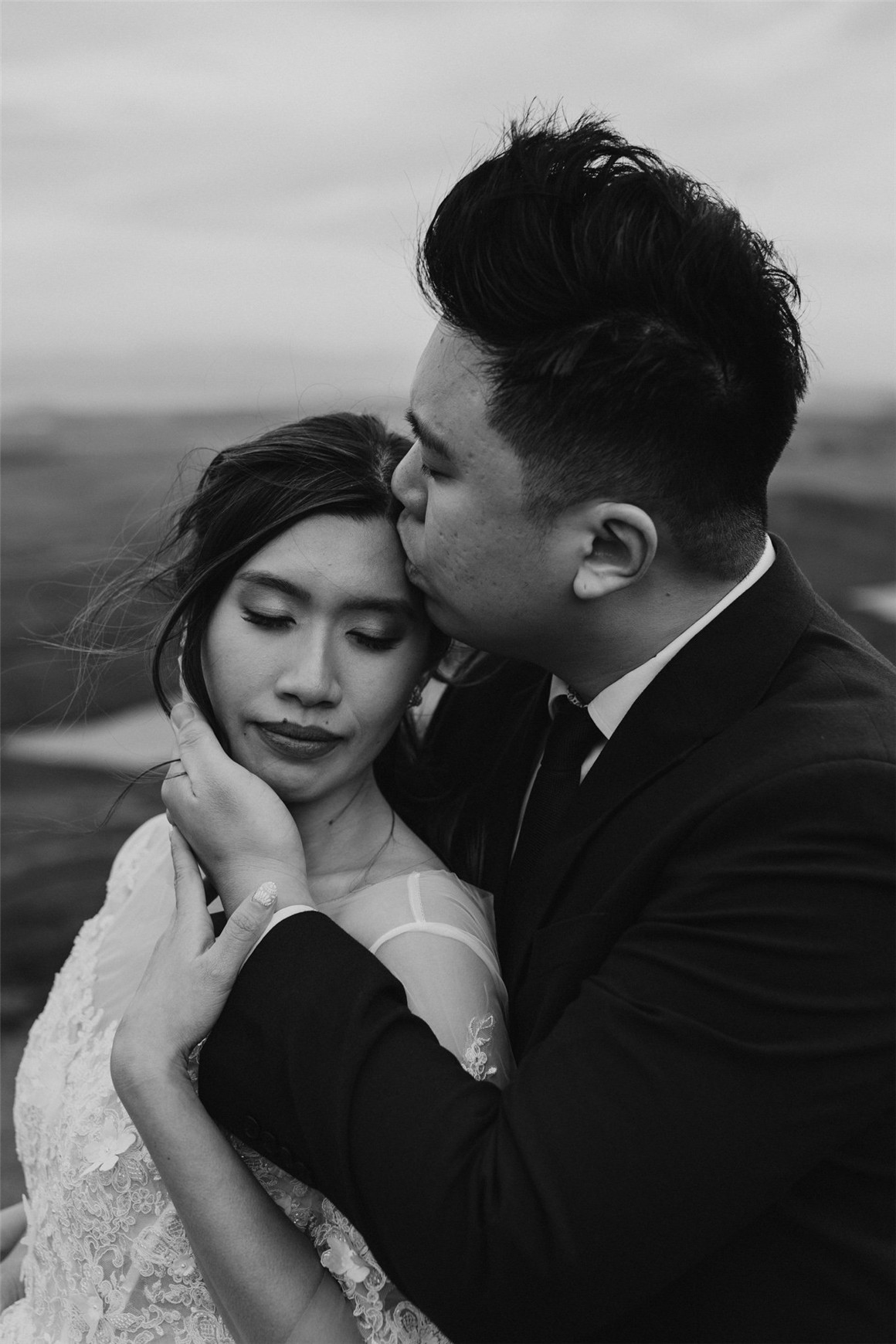 单色胶卷黑白质感人像摄影色调LR调色预设 Archipelago - Quest 31 Mythos Presets . sucaiwan.com