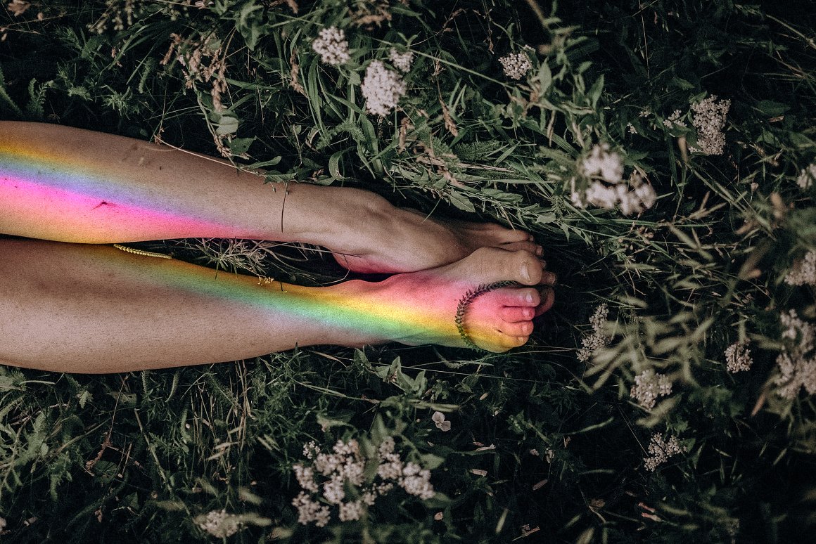 45个艺术感全息棱镜漏光透明覆盖叠加层PNG素材+PSD样机模板 Photohacklovers Prism Light Leak Overlays 样机素材 第7张-素材湾丨精选海外优质设计素材资源 45个艺术感全息棱镜漏光透明覆盖叠加层PNG素材+PSD样机模板 Photohacklovers Prism Light Leak Overlays 样机素材 sucaiwan.com