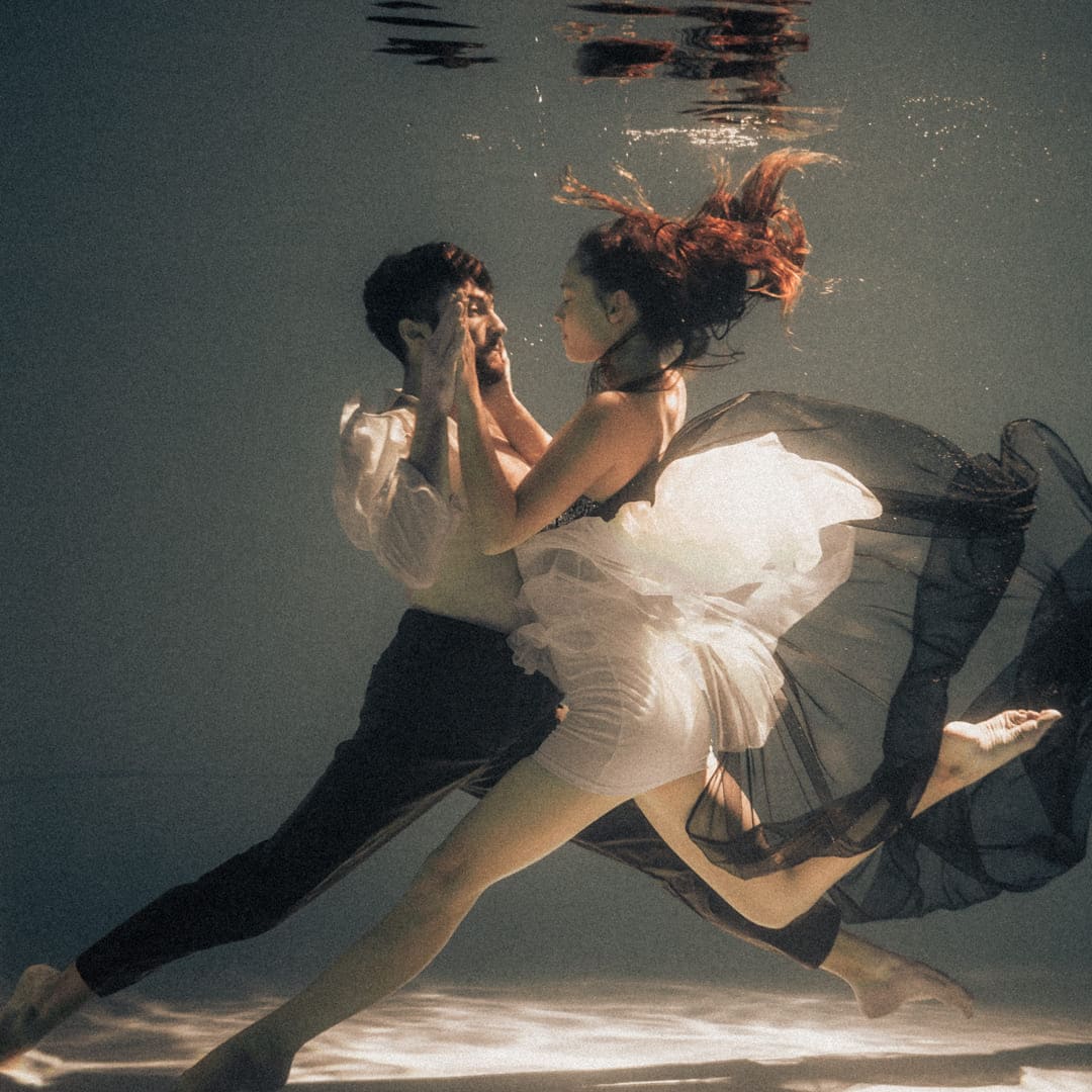 哥谭末日氛围雾霾电影级夜间摄影LR调色预设 Cine Essentials V1 Lightroom Presets 插件预设 sucaiwan.com