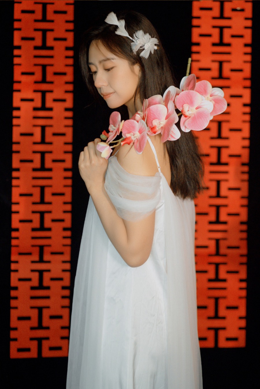 抖音小红书网红摄影师【王卿】婚礼跟拍/宴会跟拍LR预设 婚纱婚礼万能预设 胶片预设11款 电脑版ps/lr预设配置文件滤镜附教程 插件预设 sucaiwan.com