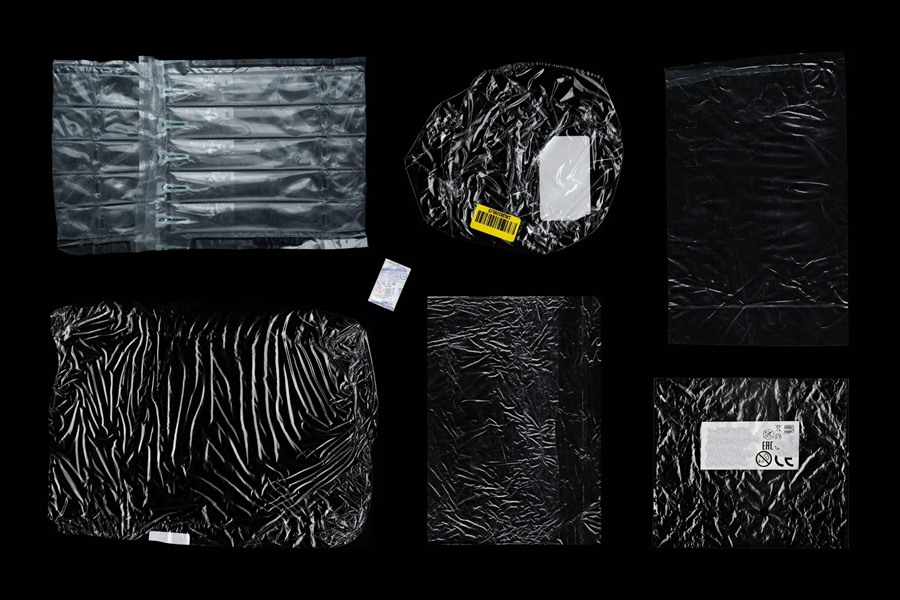 复古霓虹美学赛博朋克风格褶皱透明塑料渐变纹理叠加PSD样机 plastic-wrap-overlays-cliparts 样机素材 sucaiwan.com