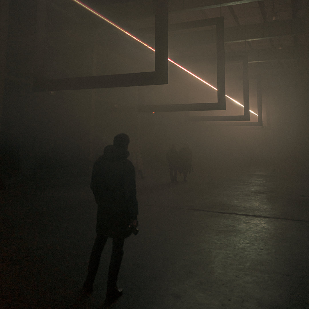 《银翼杀手》超现实反乌托邦夜景氛围黑暗色调LR调色预设 Cinegrams Dystopian Looks V2 插件预设 第4张-素材湾丨精选海外优质设计素材资源 《银翼杀手》超现实反乌托邦夜景氛围黑暗色调LR调色预设 Cinegrams Dystopian Looks V2 插件预设 sucaiwan.com