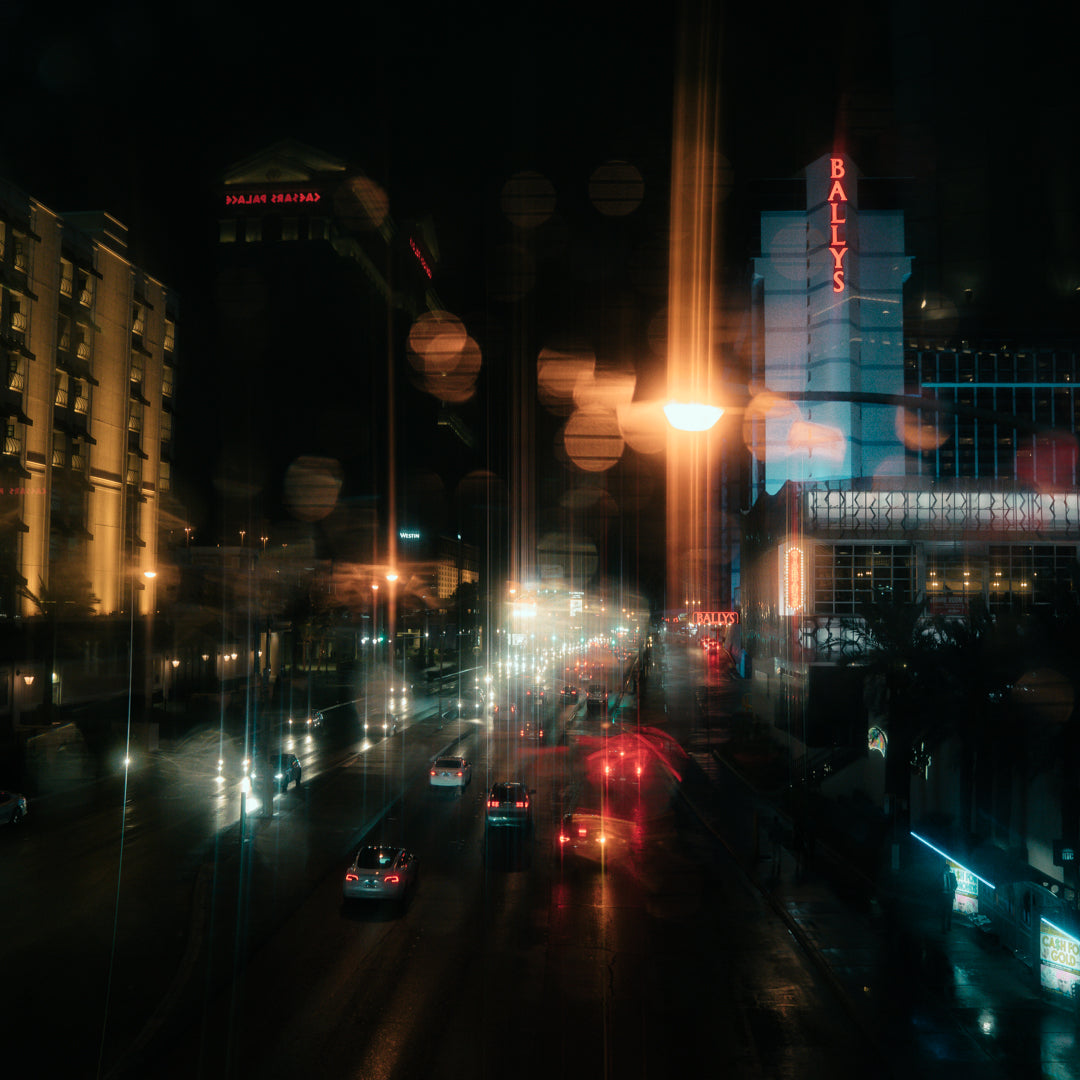 《银翼杀手》超现实反乌托邦夜景氛围黑暗色调LR调色预设 Cinegrams Dystopian Looks V2 插件预设 第8张-素材湾丨精选海外优质设计素材资源 《银翼杀手》超现实反乌托邦夜景氛围黑暗色调LR调色预设 Cinegrams Dystopian Looks V2 插件预设 sucaiwan.com