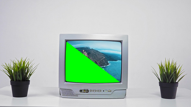 80年代复古4K电视展示框绿幕素材PR模板套件 Retro TV Mockup Kit 插件预设 sucaiwan.com