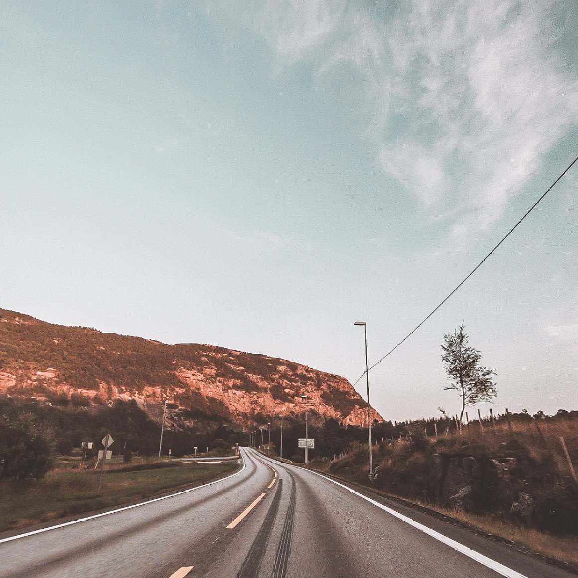 时尚质感街拍欧美风模拟摄像机签名胶片移动LR预设DNG预设 Signature_Film_Mobile_Lr_Preset 插件预设 第8张-素材湾丨精选海外优质设计素材资源 时尚质感街拍欧美风模拟摄像机签名胶片移动LR预设DNG预设 Signature_Film_Mobile_Lr_Preset 插件预设 sucaiwan.com