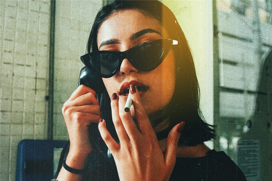 复古90年代胶片燃烧温暖老图片照片摄影做旧颗粒纹理叠加PSD特效样机 . 第4张-素材湾丨精选海外优质设计素材资源 复古90年代胶片燃烧温暖老图片照片摄影做旧颗粒纹理叠加PSD特效样机 . sucaiwan.com