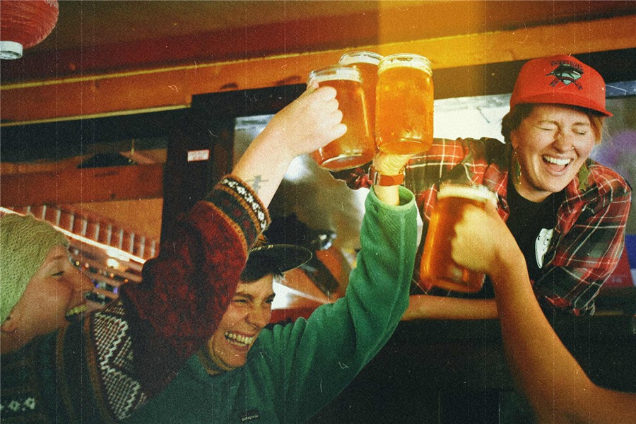 复古90年代胶片燃烧温暖老图片照片摄影做旧颗粒纹理叠加PSD特效样机 . 第6张-素材湾丨精选海外优质设计素材资源 复古90年代胶片燃烧温暖老图片照片摄影做旧颗粒纹理叠加PSD特效样机 . sucaiwan.com