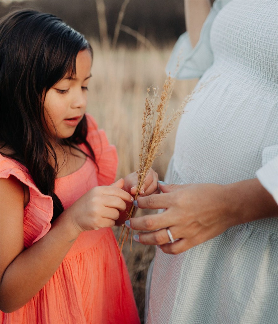 LR预设:大胆活力色调日落鲜艳色彩人像摄影LR调色预设 . 第6张-素材湾丨精选海外优质设计素材资源 LR预设:大胆活力色调日落鲜艳色彩人像摄影LR调色预设 . sucaiwan.com