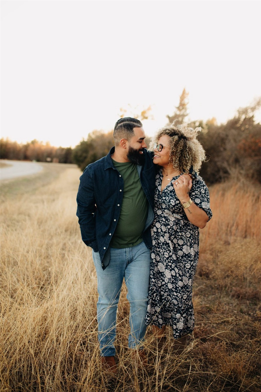 LR预设:大胆活力色调日落鲜艳色彩人像摄影LR调色预设 . 第7张-素材湾丨精选海外优质设计素材资源 LR预设:大胆活力色调日落鲜艳色彩人像摄影LR调色预设 . sucaiwan.com