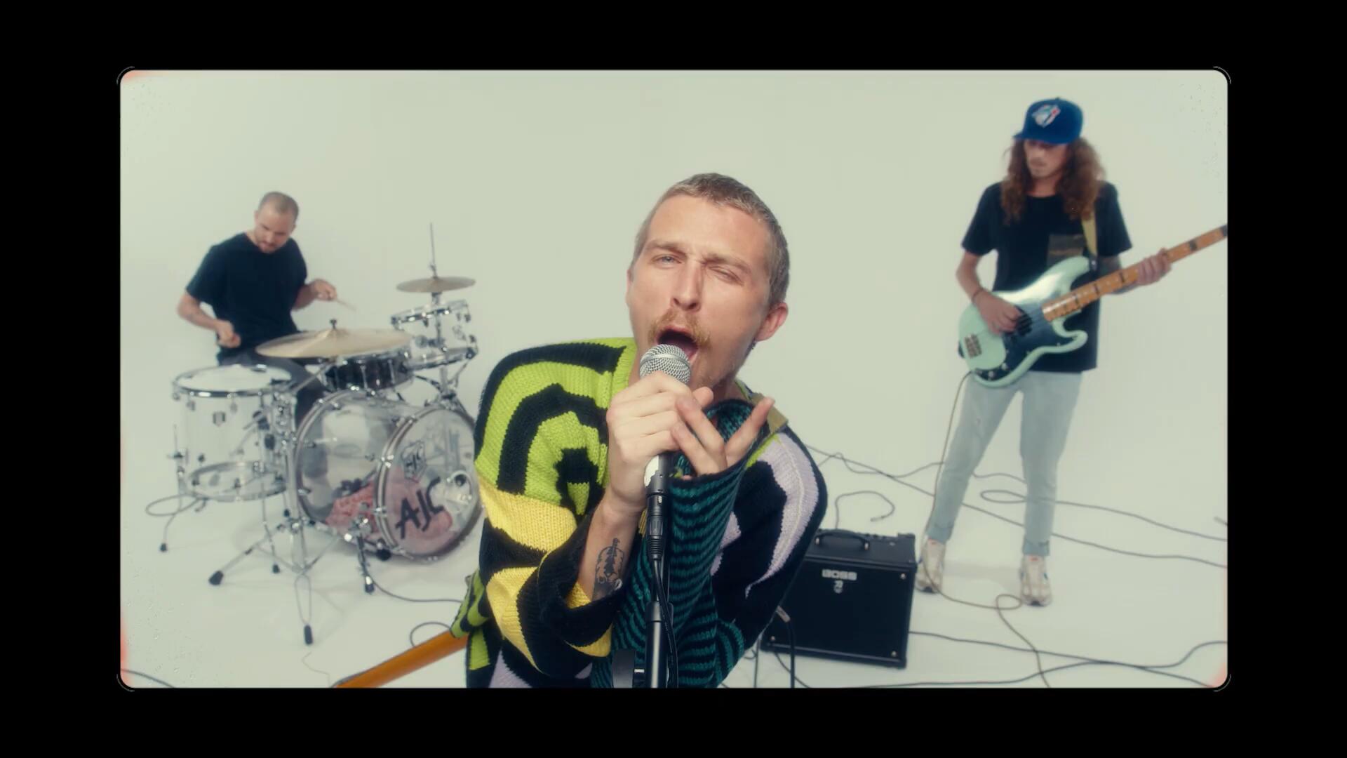 Tropic Colour – DTirty Film Mattes 复古做旧薄膜哑光脏35mm胶片粗糙边缘遮罩边框横屏/竖屏叠加视频+PNG素材 . 第8张-素材湾丨精选海外优质设计素材资源 Tropic Colour – DTirty Film Mattes 复古做旧薄膜哑光脏35mm胶片粗糙边缘遮罩边框横屏/竖屏叠加视频+PNG素材 . sucaiwan.com