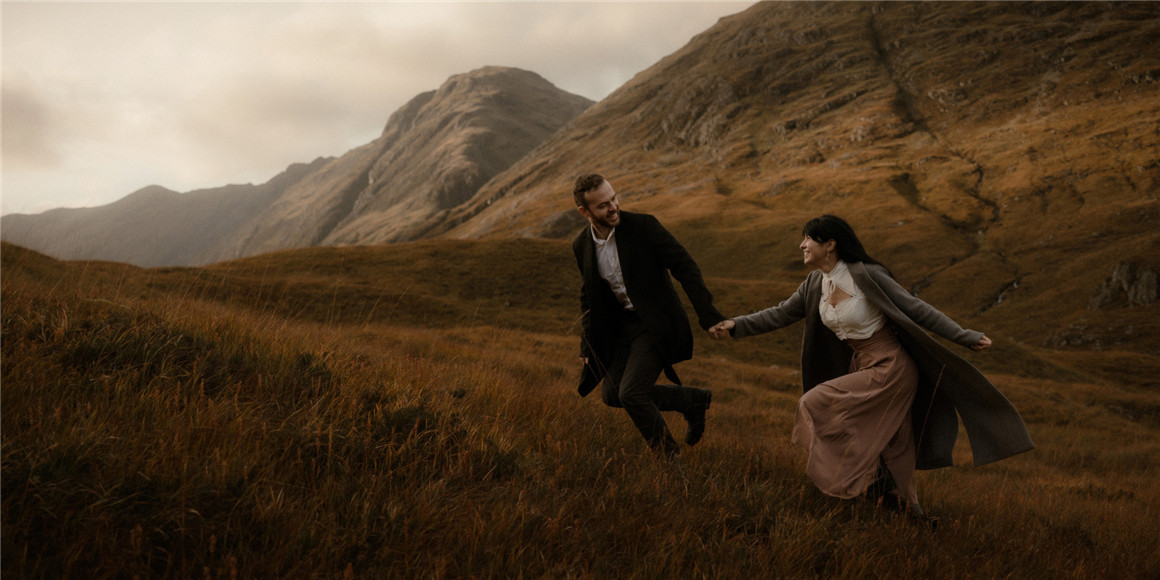 电影氛围高级质感婚礼旅行人像摄影调色LR预设 DVLOP - The Kitcheners - Majestic Presets + Video Guide . 第2张-素材湾丨精选海外优质设计素材资源 电影氛围高级质感婚礼旅行人像摄影调色LR预设 DVLOP - The Kitcheners - Majestic Presets + Video Guide . sucaiwan.com