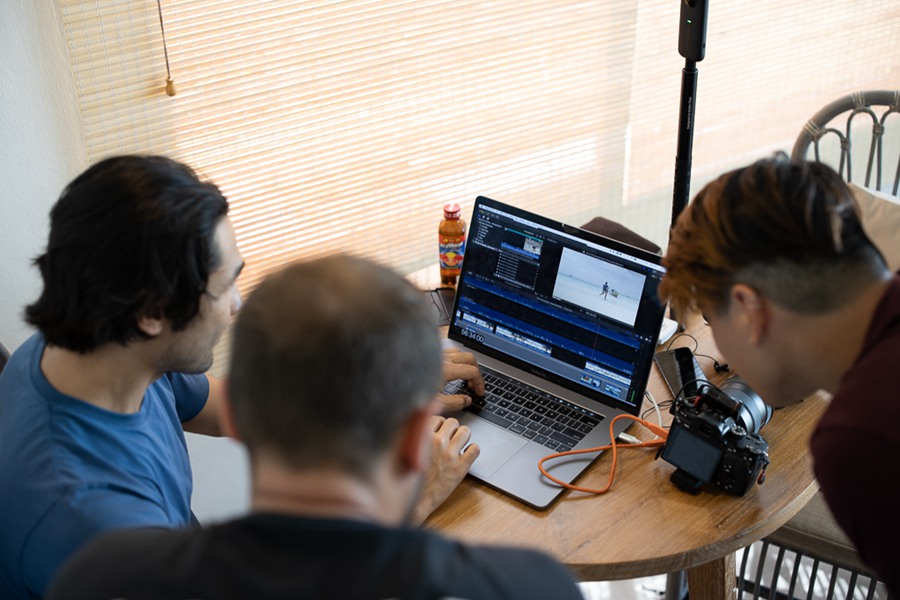 油管大神Brandon Li摄影师的电影制作拍摄和剪辑课程 Filmmaking For Photographers . sucaiwan.com