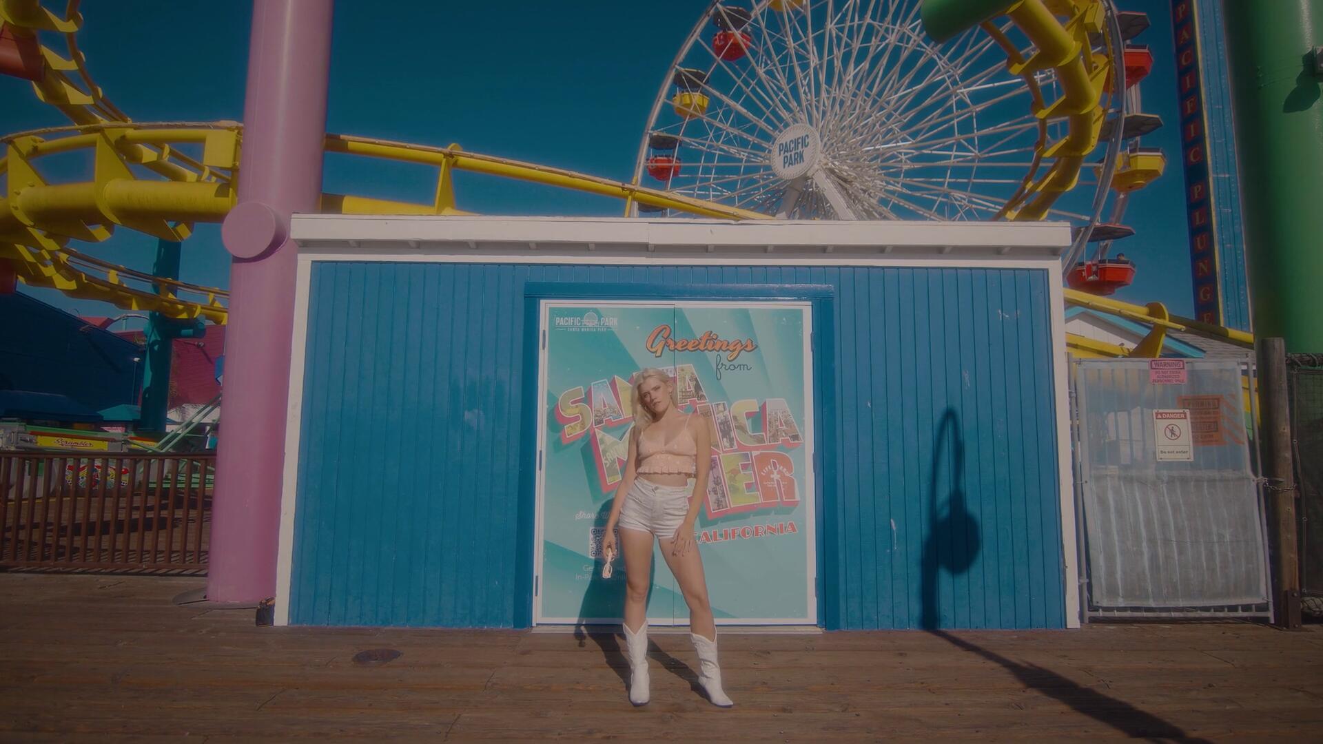 《Barbie》芭比粉电影鲜艳色彩风格LUT调色预设 BARBIE LOOKS – Tropic Colour 插件预设 sucaiwan.com