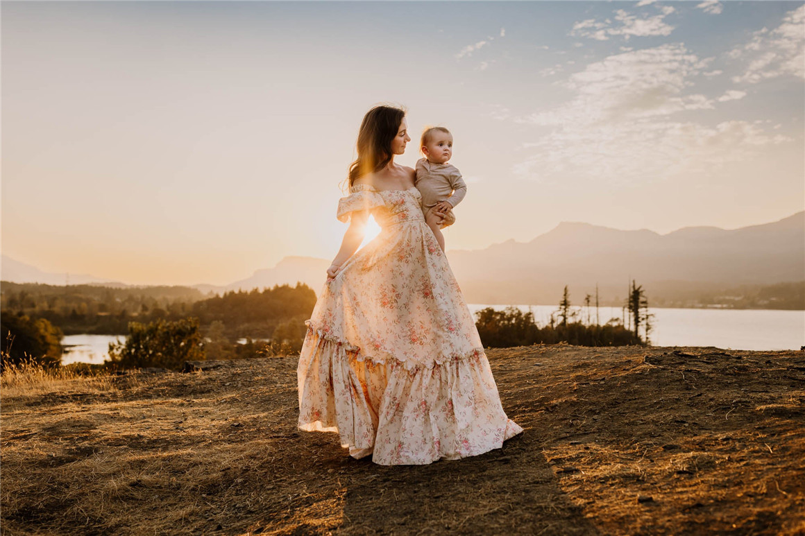 Becca Jean 鲜艳温馨奶油色发光肤色人像摄影摄影LR调色预设 The Inner Light Presets Collection . sucaiwan.com