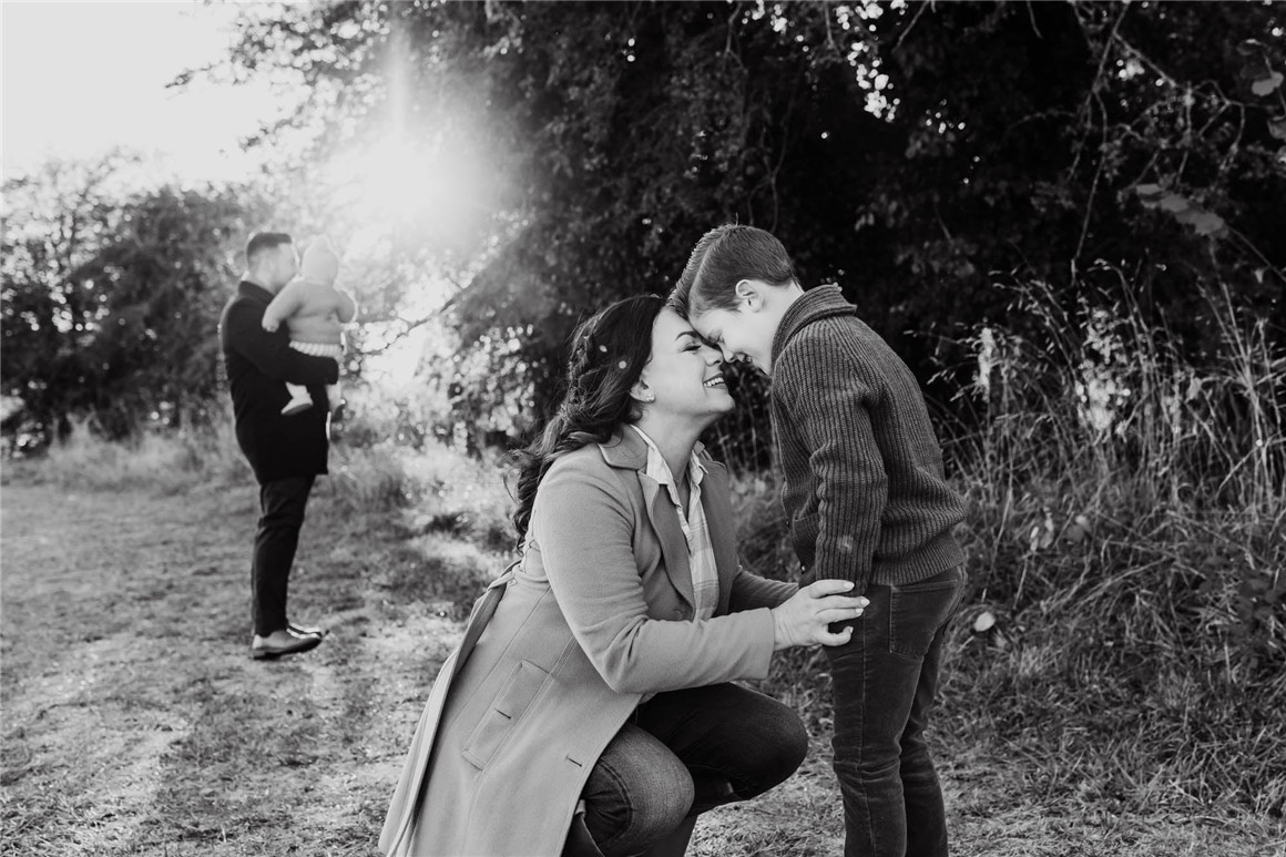 Becca Jean 鲜艳温馨奶油色发光肤色人像摄影摄影LR调色预设 The Inner Light Presets Collection . sucaiwan.com