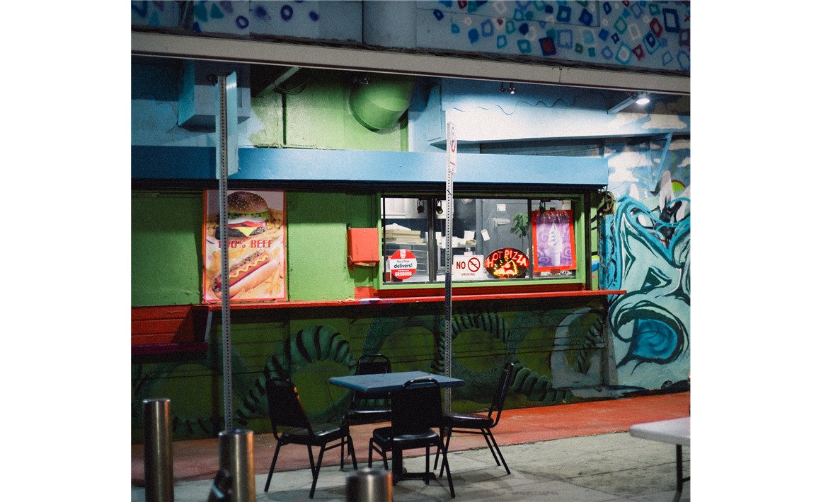 复古柯达CineStill 800T胶片电影仿真模拟LR预设 CineStill 800T Film Emulation Lightroom Preset 插件预设 第4张-素材湾丨精选海外优质设计素材资源 复古柯达CineStill 800T胶片电影仿真模拟LR预设 CineStill 800T Film Emulation Lightroom Preset 插件预设 sucaiwan.com