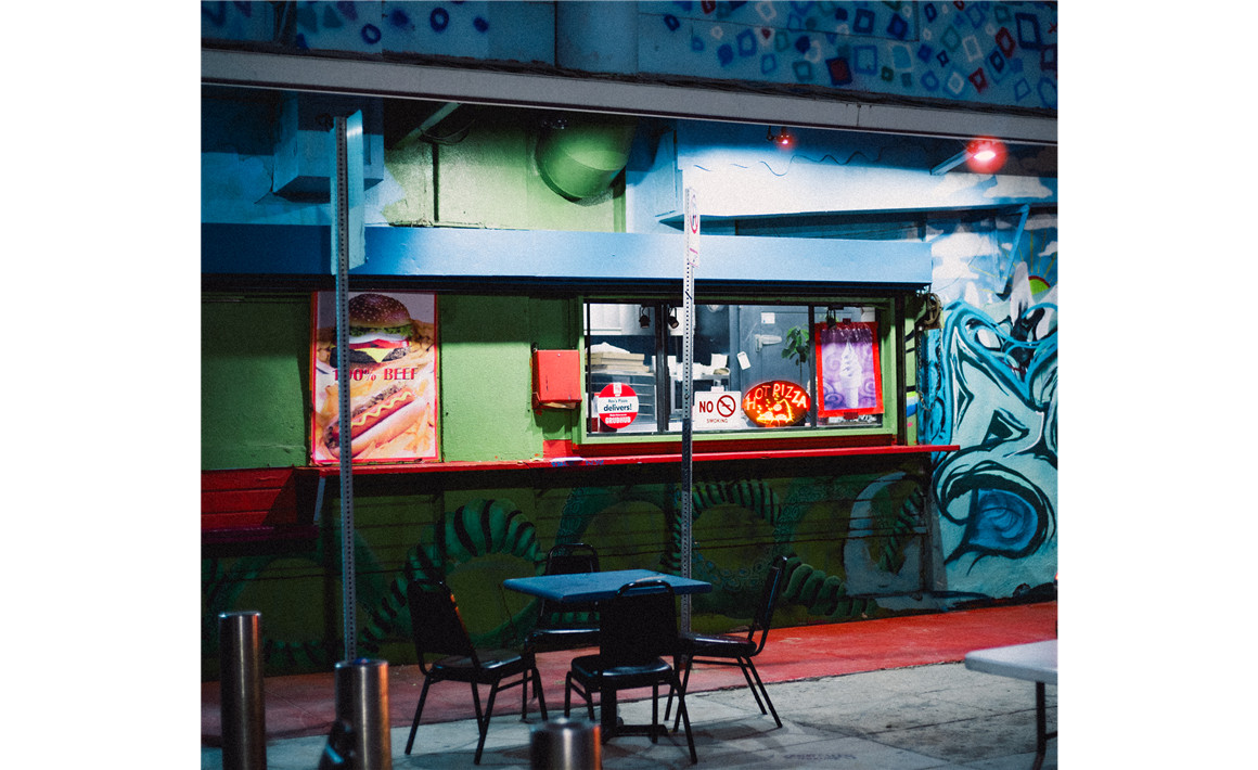 复古柯达CineStill 800T胶片电影仿真模拟LR预设 CineStill 800T Film Emulation Lightroom Preset 插件预设 第5张-素材湾丨精选海外优质设计素材资源 复古柯达CineStill 800T胶片电影仿真模拟LR预设 CineStill 800T Film Emulation Lightroom Preset 插件预设 sucaiwan.com