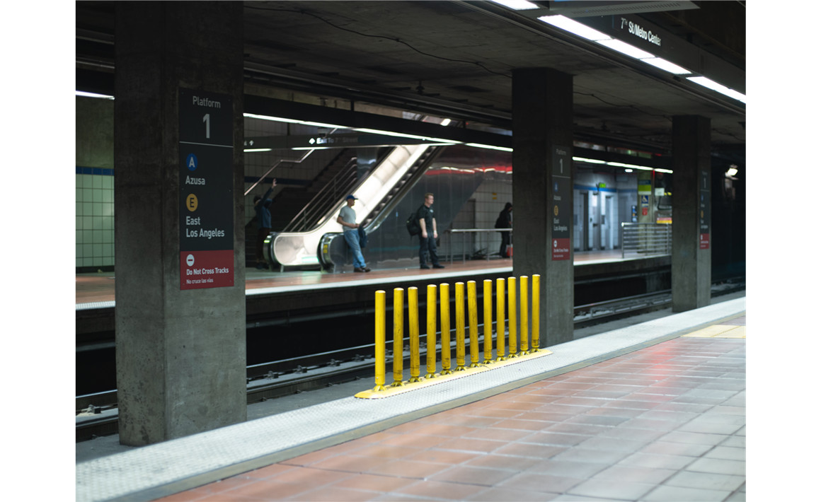 复古柯达CineStill 800T胶片电影仿真模拟LR预设 CineStill 800T Film Emulation Lightroom Preset 插件预设 第6张-素材湾丨精选海外优质设计素材资源 复古柯达CineStill 800T胶片电影仿真模拟LR预设 CineStill 800T Film Emulation Lightroom Preset 插件预设 sucaiwan.com