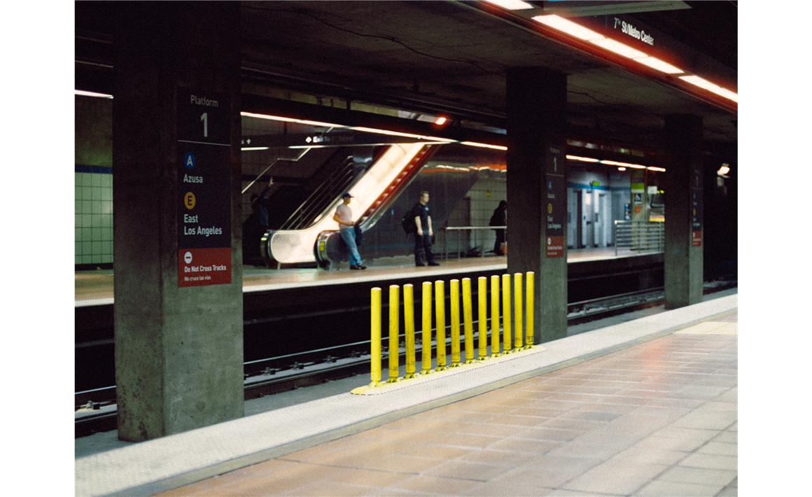 复古柯达CineStill 800T胶片电影仿真模拟LR预设 CineStill 800T Film Emulation Lightroom Preset 插件预设 第7张-素材湾丨精选海外优质设计素材资源 复古柯达CineStill 800T胶片电影仿真模拟LR预设 CineStill 800T Film Emulation Lightroom Preset 插件预设 sucaiwan.com