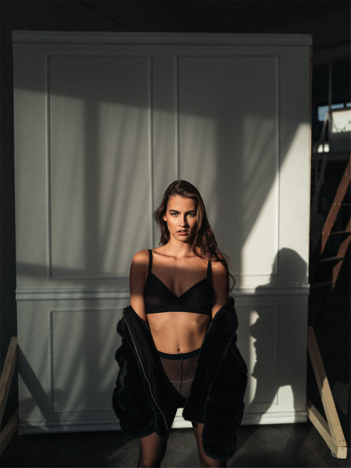 70年代复古感电影颗粒自然光人像摄影LR调色预设 Dominik Garban - DGX Lightroom Presets Vol. II 插件预设 第8张-素材湾丨精选海外优质设计素材资源 70年代复古感电影颗粒自然光人像摄影LR调色预设 Dominik Garban - DGX Lightroom Presets Vol. II 插件预设 sucaiwan.com