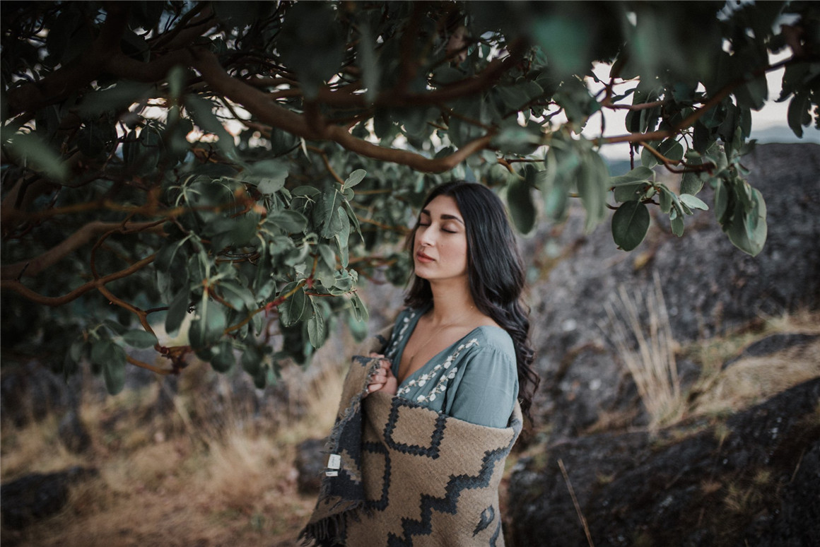 LR预设:复古暖色调户外旅行婚礼摄影照片调色LR预设 Archipelago – Quest 32 Zalea Presets . 第3张-素材湾丨精选海外优质设计素材资源 LR预设:复古暖色调户外旅行婚礼摄影照片调色LR预设 Archipelago – Quest 32 Zalea Presets . sucaiwan.com