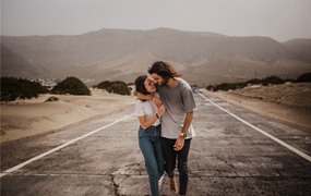 LR预设：复古暖色调户外旅行婚礼摄影照片调色LR预设 Archipelago – Quest 32 Zalea Presets