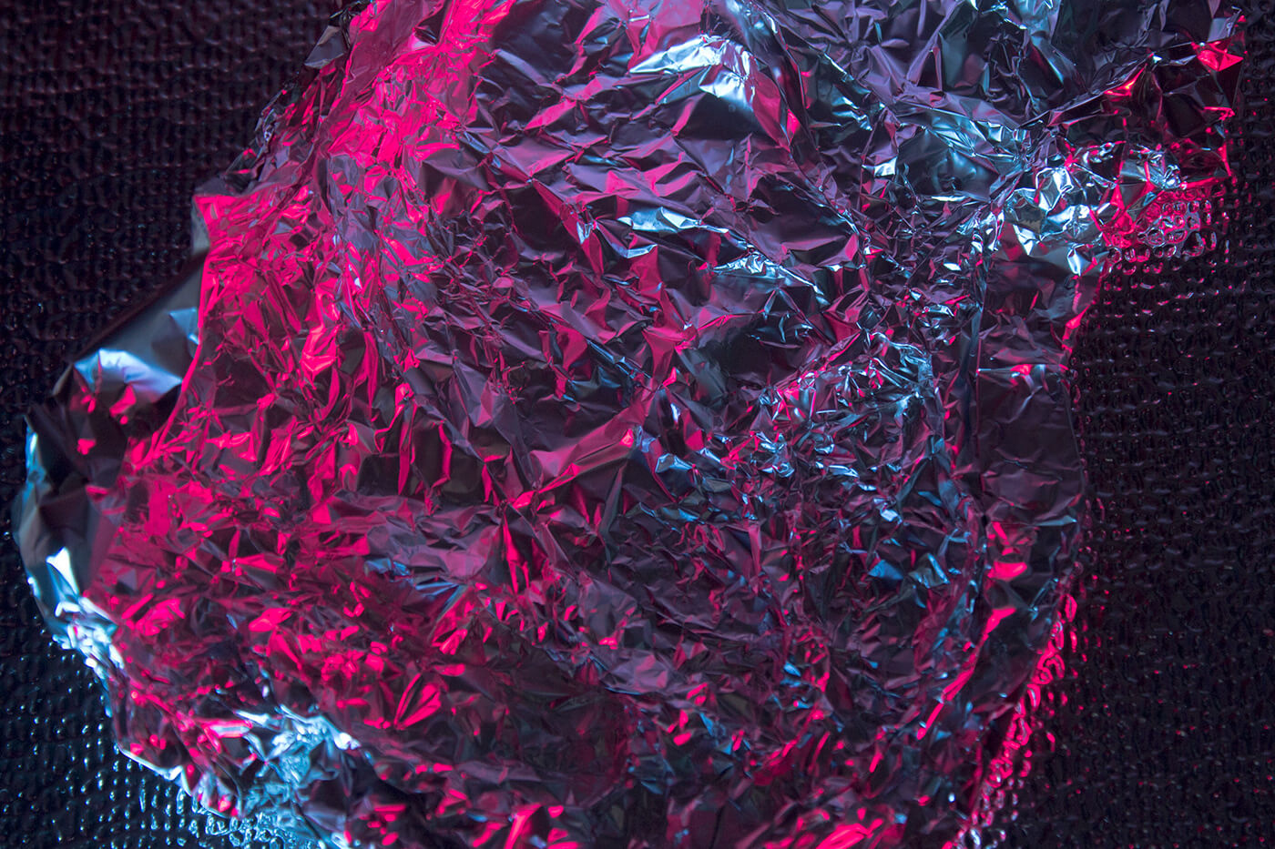 新潮全息塑料锡箔纸泡沫反光材质素材包+PSD样机 样机素材 sucaiwan.com