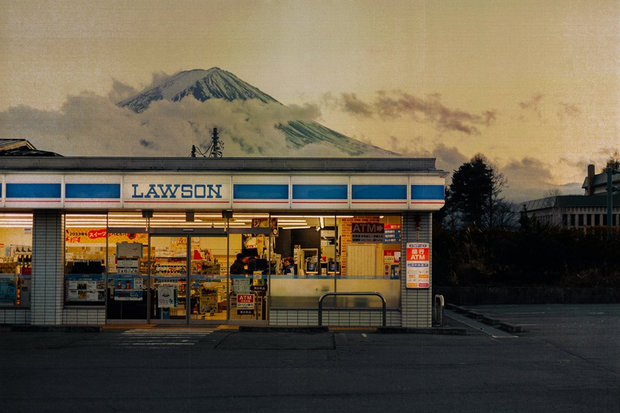 Timeless Haze Effect 复古90年代永恒雾霾老照片划痕纹理预设效果Photoshop PSD模板 插件预设 第2张-素材湾丨精选海外优质设计素材资源 Timeless Haze Effect 复古90年代永恒雾霾老照片划痕纹理预设效果Photoshop PSD模板 插件预设 sucaiwan.com