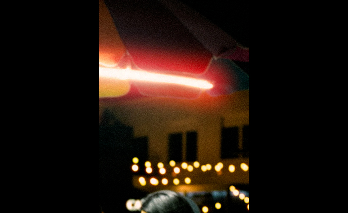 CineStill 400D 复古胶片模拟专业调色摄影扫街LR胶片预设+PS光晕动作 CineStill 400D Film Emulation Lightroom Preset 插件预设 第8张-素材湾丨精选海外优质设计素材资源 CineStill 400D 复古胶片模拟专业调色摄影扫街LR胶片预设+PS光晕动作 CineStill 400D Film Emulation Lightroom Preset 插件预设 sucaiwan.com