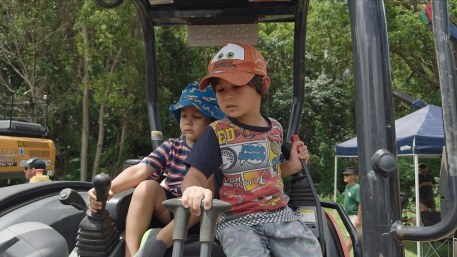 iPhone 15 – Phantom LUTs 苹果Apple Log 转 Arri Alexa 709 LUT 阿莱风格和胶片风格 插件预设 第6张-素材湾丨精选海外优质设计素材资源 iPhone 15 – Phantom LUTs 苹果Apple Log 转 Arri Alexa 709 LUT 阿莱风格和胶片风格 插件预设 sucaiwan.com