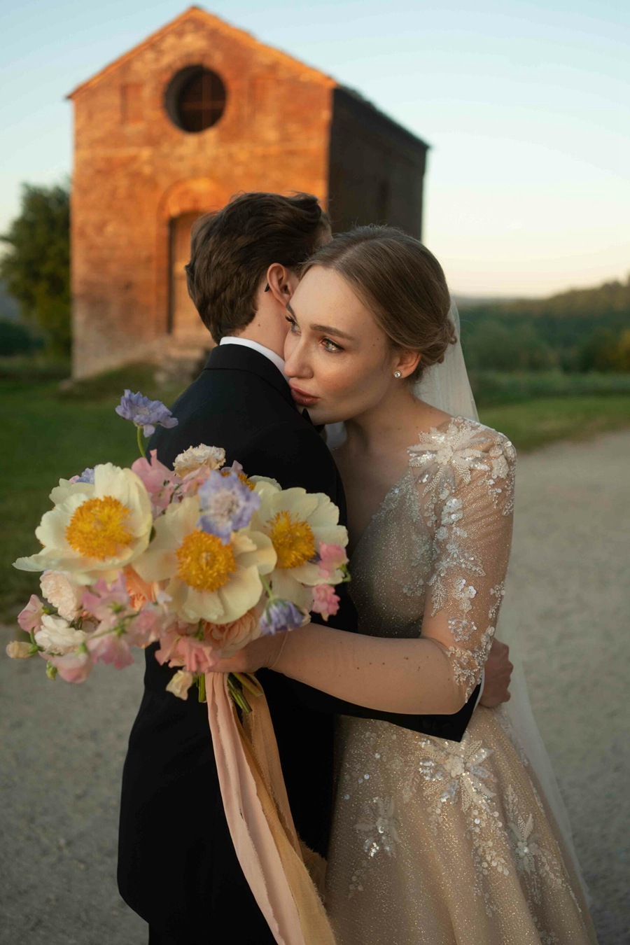 复古风格永恒干净自然人像婚礼摄影LR调色预设 KWP06 SIGNATURE PACK 2023 , sucaiwan.com