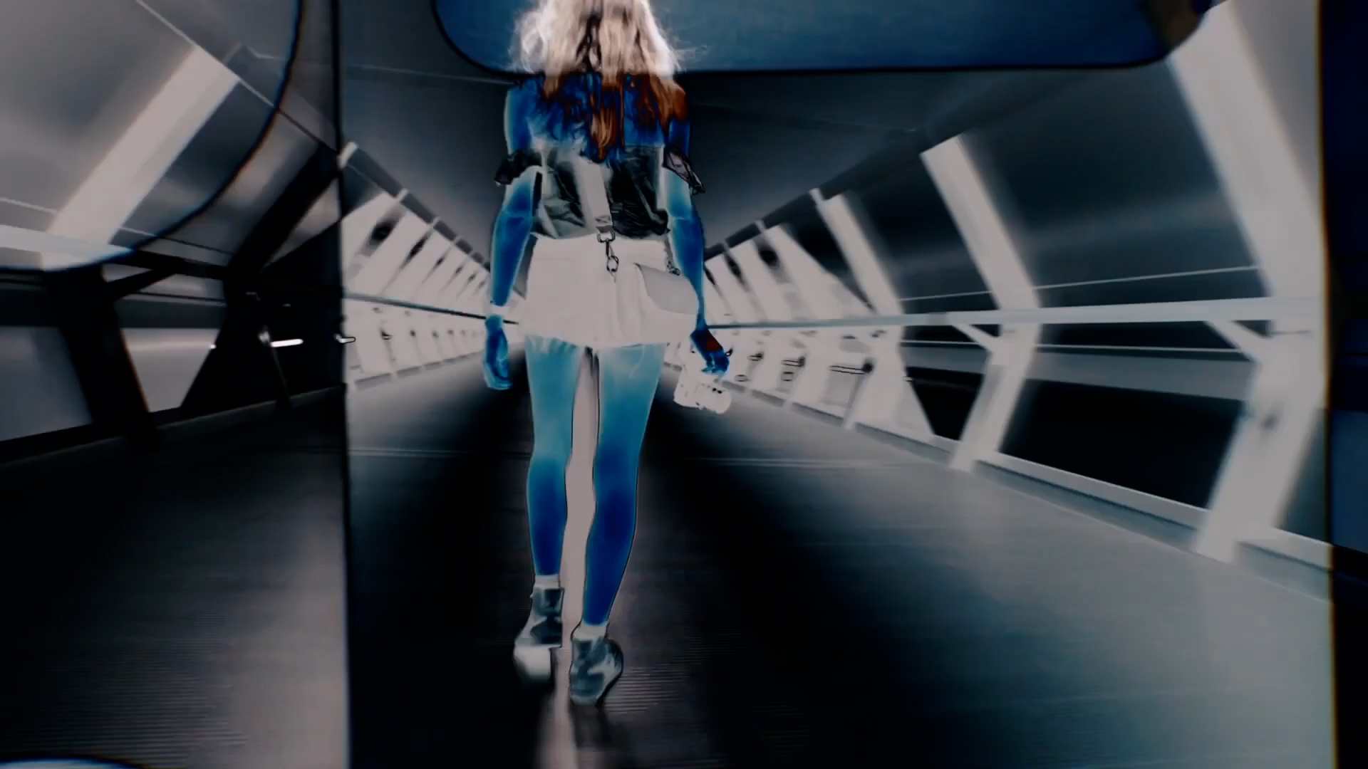 Ryan Nangle 20个独特复古8mm胶片穿孔覆盖叠加过渡转场 FCPX插件 AI Transition Pack 插件预设 sucaiwan.com