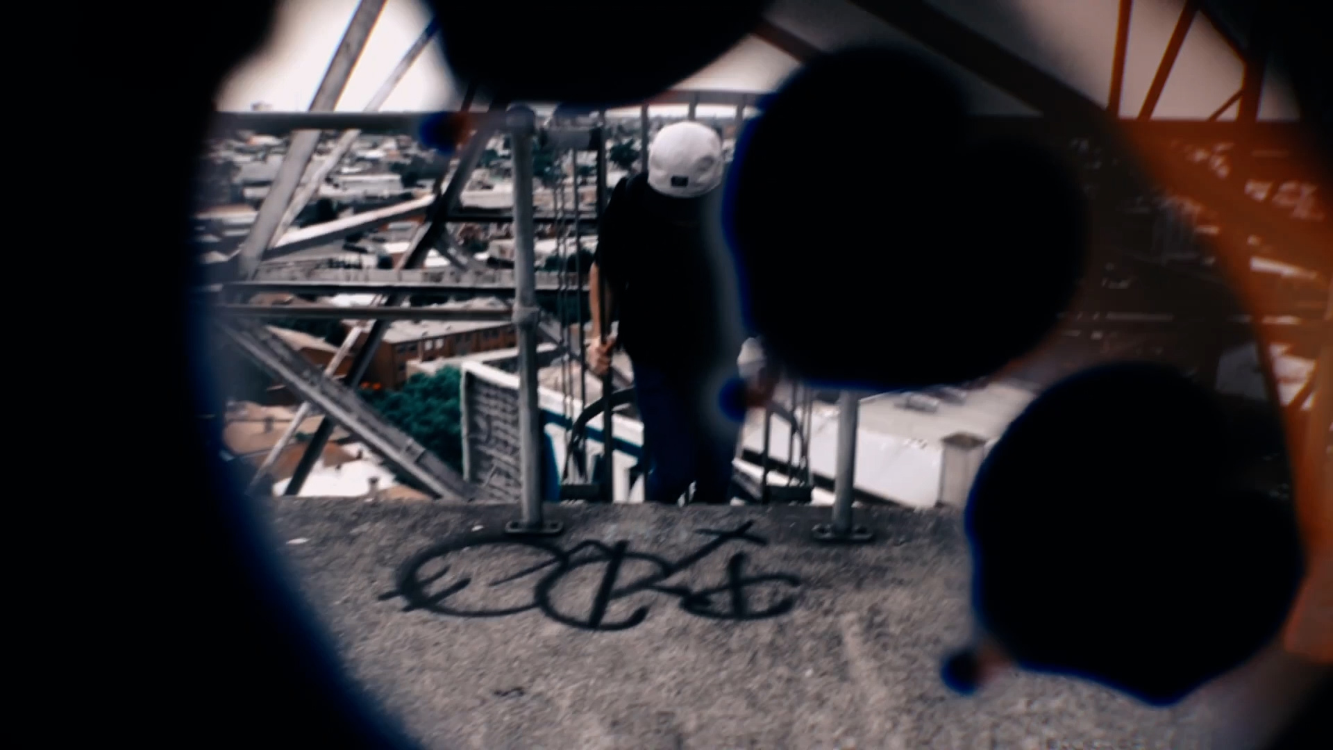 Ryan Nangle 20个独特复古8mm胶片穿孔覆盖叠加过渡转场 FCPX插件 AI Transition Pack 插件预设 sucaiwan.com