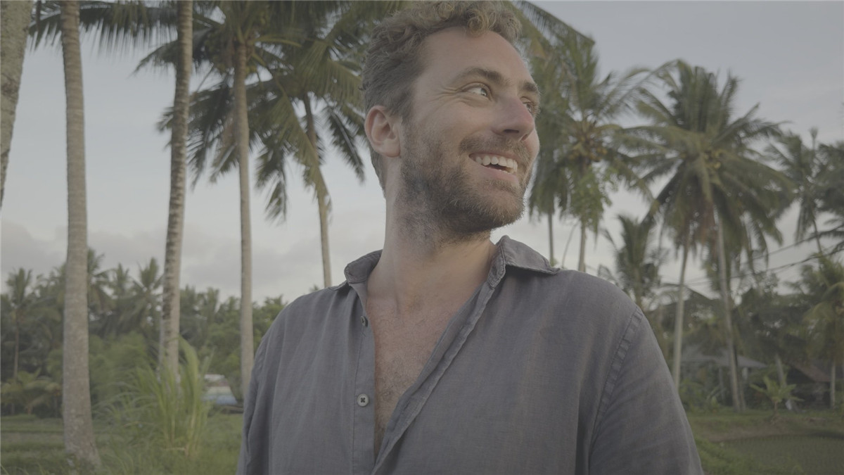 苹果Apple Log转阿莱色彩电影感LUT调色预设 The One LUT for Iphone Apple Log 插件预设 第4张-素材湾丨精选海外优质设计素材资源 苹果Apple Log转阿莱色彩电影感LUT调色预设 The One LUT for Iphone Apple Log 插件预设 sucaiwan.com