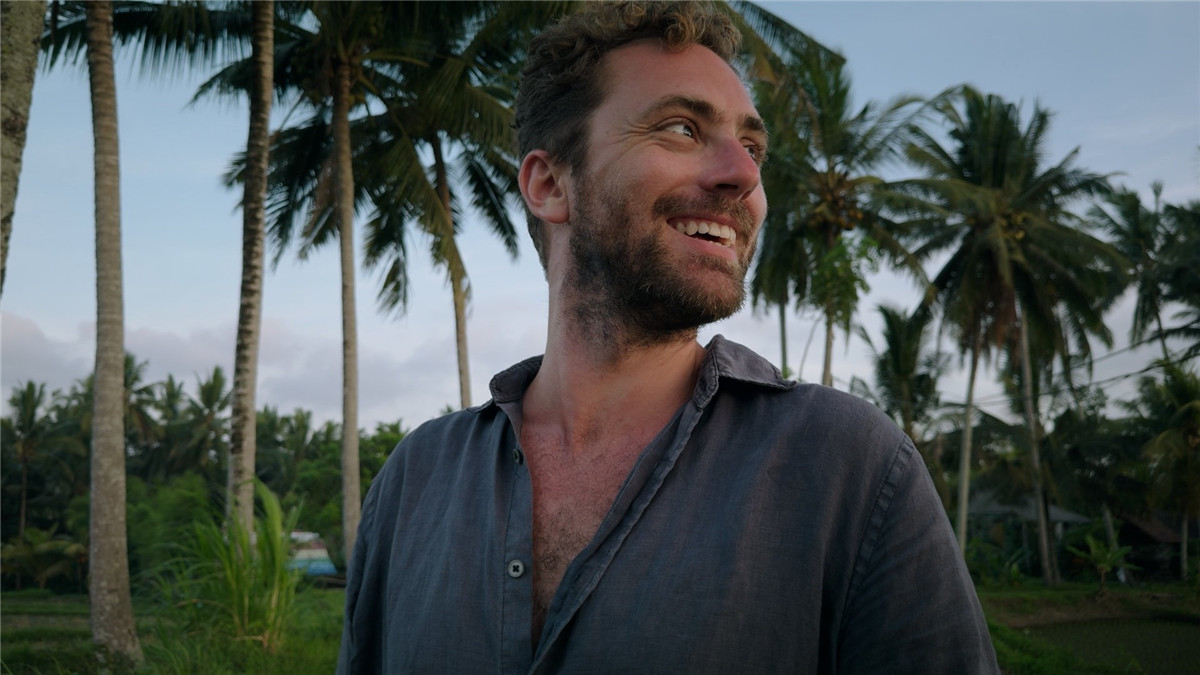 苹果Apple Log转阿莱色彩电影感LUT调色预设 The One LUT for Iphone Apple Log 插件预设 第5张-素材湾丨精选海外优质设计素材资源 苹果Apple Log转阿莱色彩电影感LUT调色预设 The One LUT for Iphone Apple Log 插件预设 sucaiwan.com