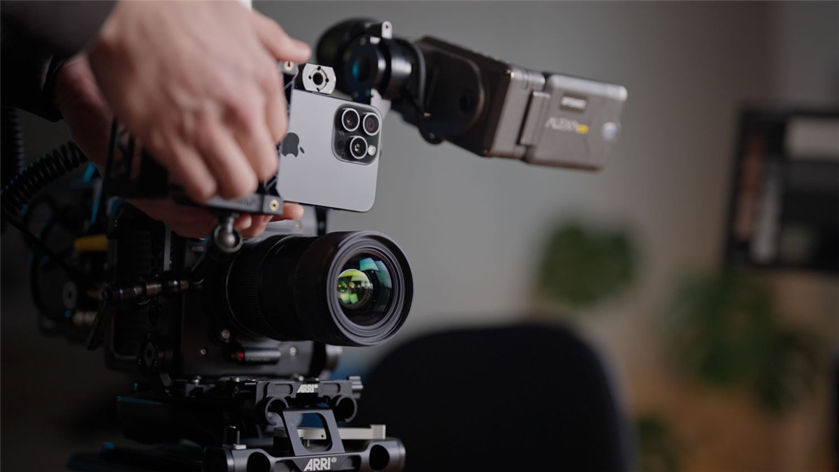 苹果Apple Log转阿莱色彩电影感LUT调色预设 The One LUT for Iphone Apple Log 插件预设 第23张-素材湾丨精选海外优质设计素材资源 苹果Apple Log转阿莱色彩电影感LUT调色预设 The One LUT for Iphone Apple Log 插件预设 sucaiwan.com