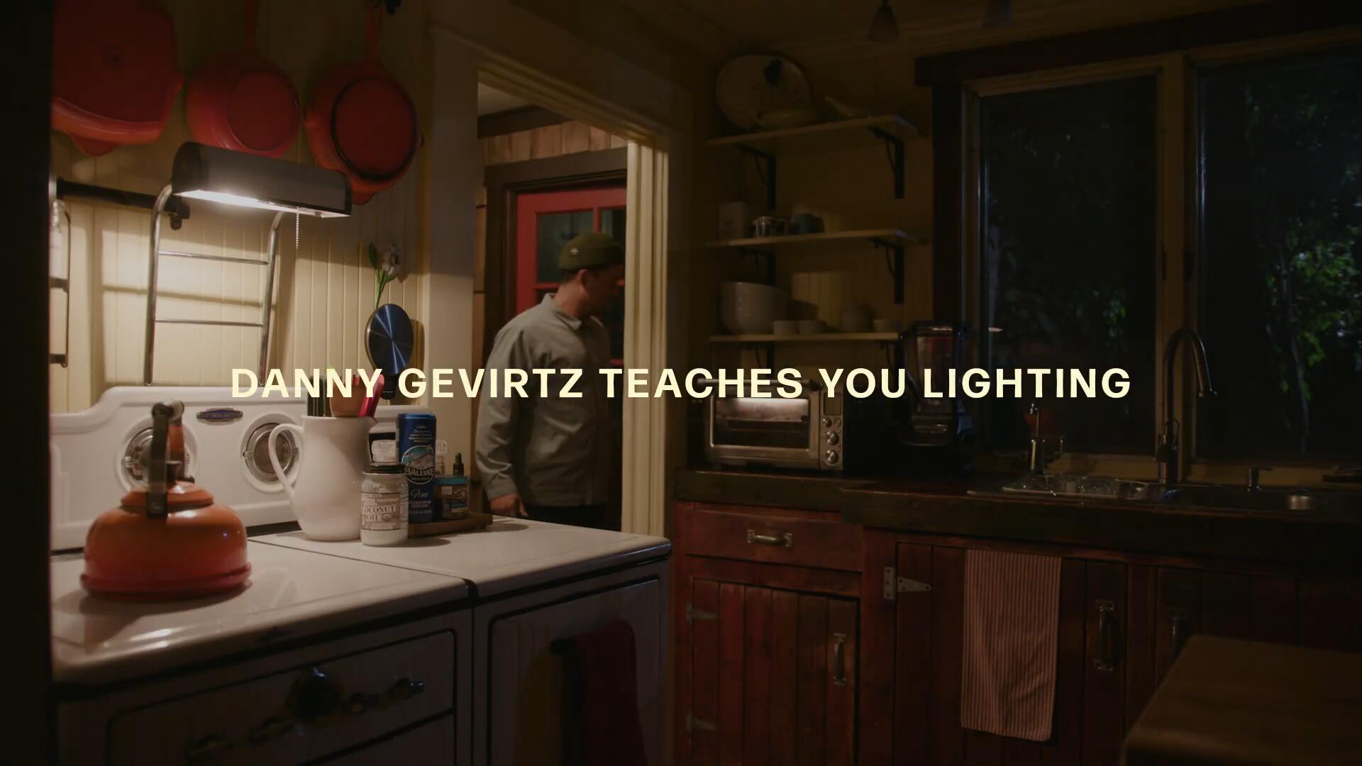 大师课程：专业级商业电影纪录片摄影场景灯光照明课程 Moment – Simplifying Cinematic Lighting with Danny Gevirtz , sucaiwan.com