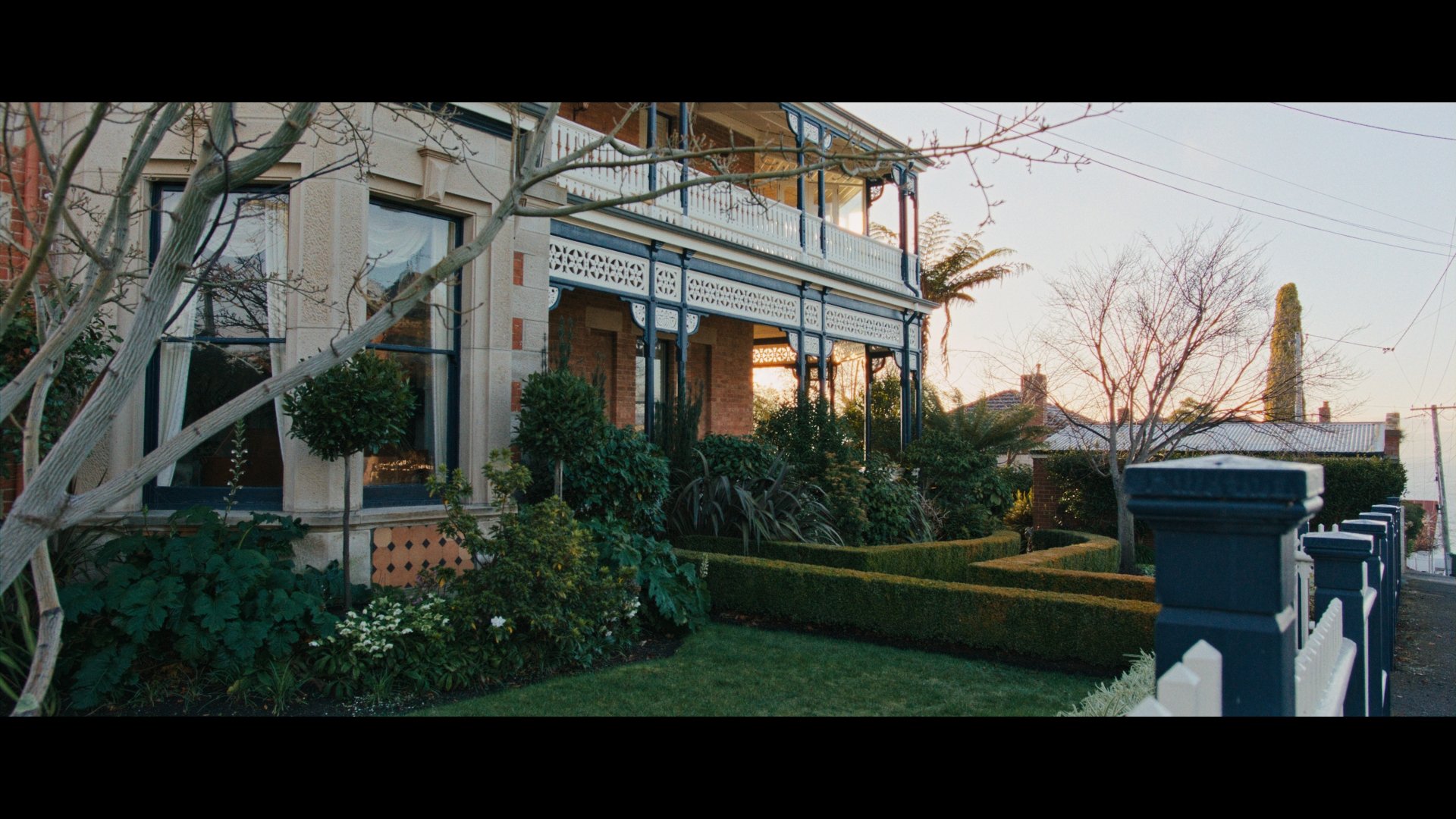 Juan Melara – RED KOMODO TO ALEXA POWERGRADE AND LUTS 科莫多转阿莱达芬奇节点+LUT 插件预设 第9张-素材湾丨精选海外优质设计素材资源 Juan Melara – RED KOMODO TO ALEXA POWERGRADE AND LUTS 科莫多转阿莱达芬奇节点+LUT 插件预设 sucaiwan.com