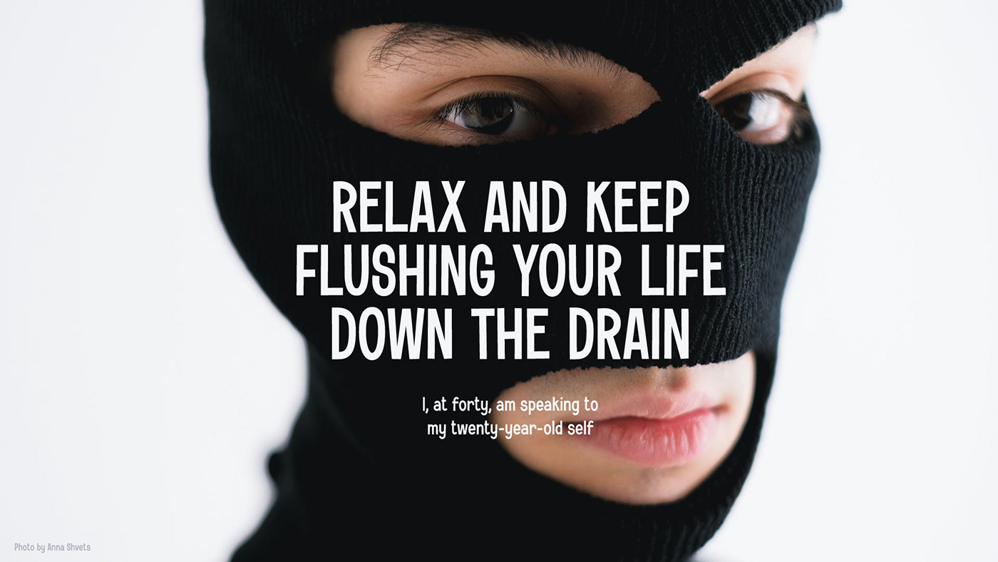 The WEEKEND时尚英文字体，免费可商用 设计素材 sucaiwan.com