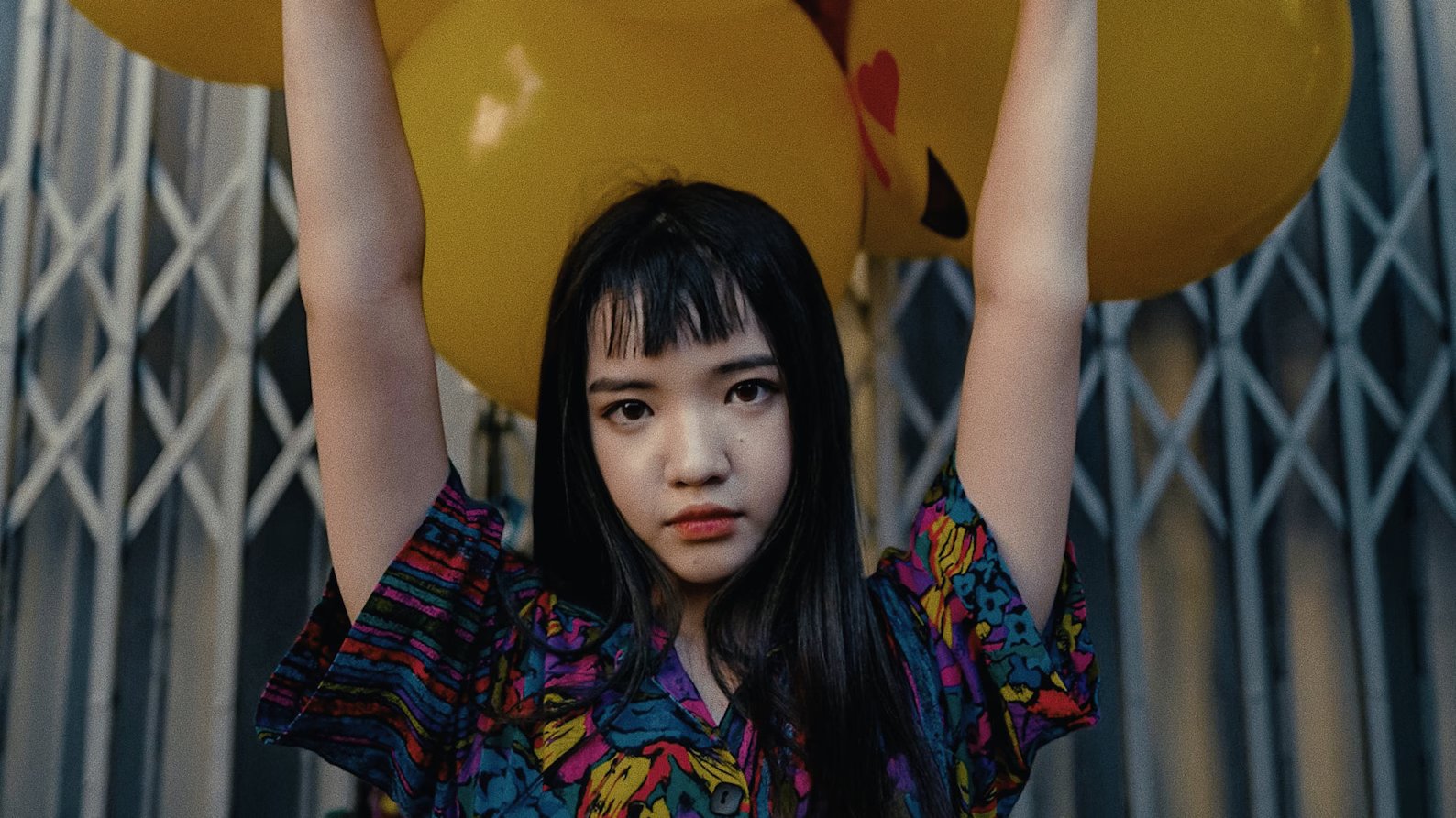 4K 35MM Camera Film Simulation 真实胶片外观颗粒灰尘和划痕叠加纹理 Davinci Resolve Photoshop Premiere FCPX 影视音频 第2张-素材湾丨精选海外优质设计素材资源 4K 35MM Camera Film Simulation 真实胶片外观颗粒灰尘和划痕叠加纹理 Davinci Resolve Photoshop Premiere FCPX 影视音频 sucaiwan.com