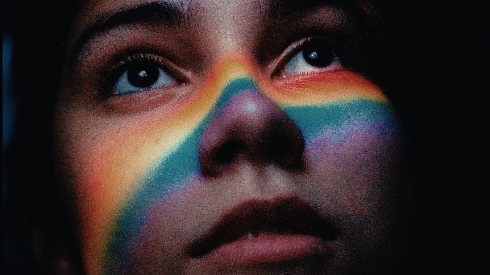 4K 35MM Camera Film Simulation 真实胶片外观颗粒灰尘和划痕叠加纹理 Davinci Resolve Photoshop Premiere FCPX 影视音频 第5张-素材湾丨精选海外优质设计素材资源 4K 35MM Camera Film Simulation 真实胶片外观颗粒灰尘和划痕叠加纹理 Davinci Resolve Photoshop Premiere FCPX 影视音频 sucaiwan.com