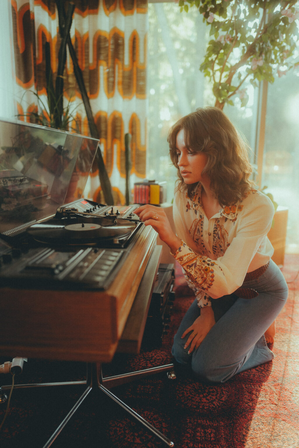 复古美感夜间摄影室内室外人像风光扫街胶片风格颜色分级LR预设 Rico Reinhold Original Presets 插件预设 sucaiwan.com